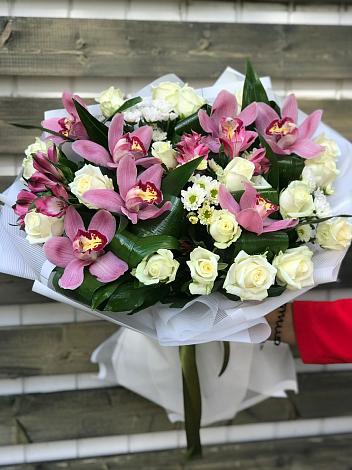 Букет цветов из: Розы и Хризантемы в Поведниках