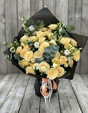 Букет цветов из:  Розы и Лизиантусы #REPLACE_PRED# Поведниках