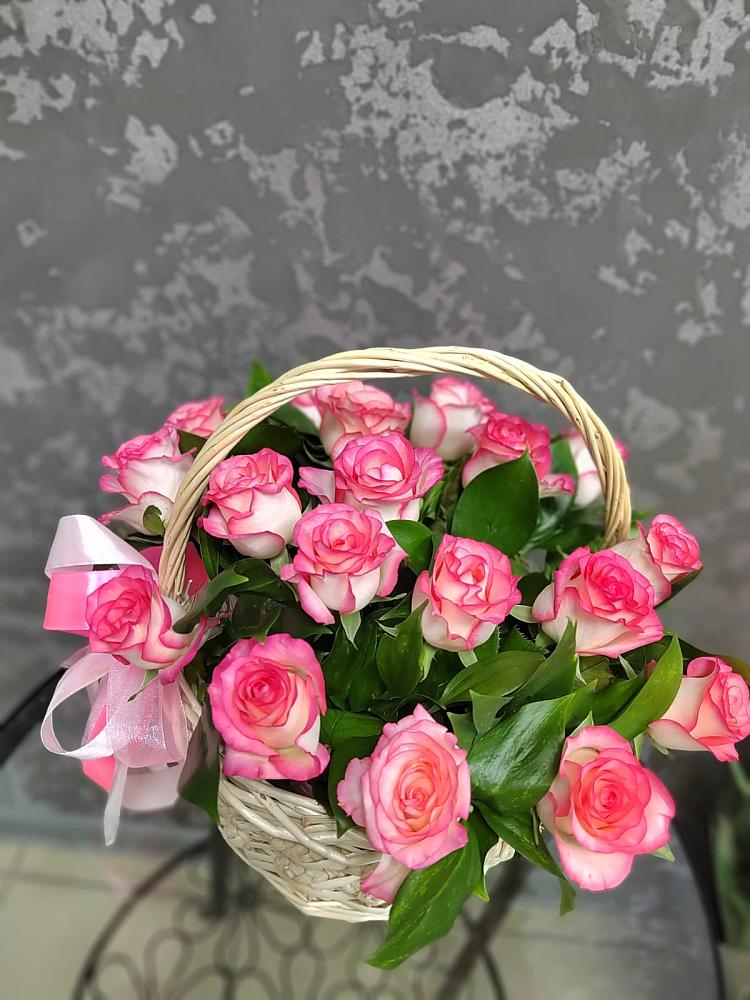 Цветочная композиция из Розы в корзине в Поведниках