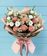 Букет цветов из:  Розы, Альстромерии и Лизиантусы в Поведниках