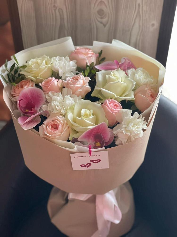 Букет цветов из: Орхидеи, Розы и Гвоздики в Поведниках