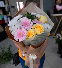 Букет цветов из:  Герберы, Розы и Хризантемы в Поведниках
