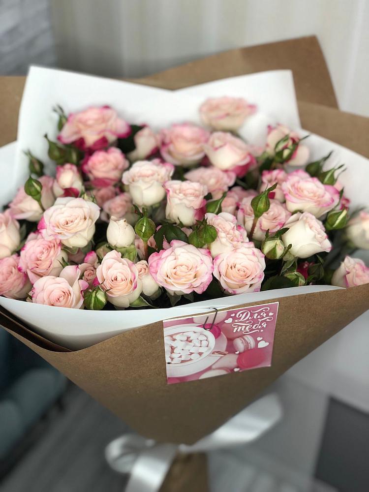 Букет цветов из: Розы в Поведниках