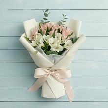 Букет цветов из:  Альстромерии в Поведниках