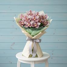 Букет цветов из:  Орхидеи и Розы в Поведниках