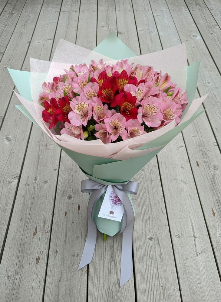 Букет цветов из: Альстромерии в Поведниках