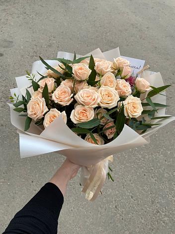 Букет Кремовые розы Латте в Поведниках