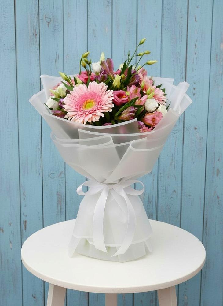 Букет цветов из: Герберы, Альстромерии и Лизиантусы в Поведниках