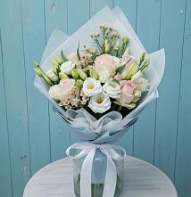 Букет цветов из:  Розы и Лизиантусы в Поведниках