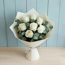 Букет Белые розы в Эвкалипте в Поведниках