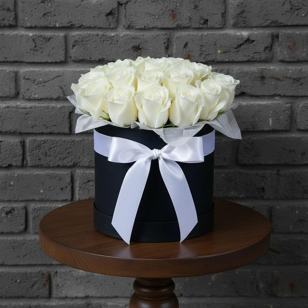 Цветочная композиция из Розы в шляпной коробке в Поведниках