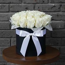 Цветочная композиция из Розы в шляпной коробке в Поведниках