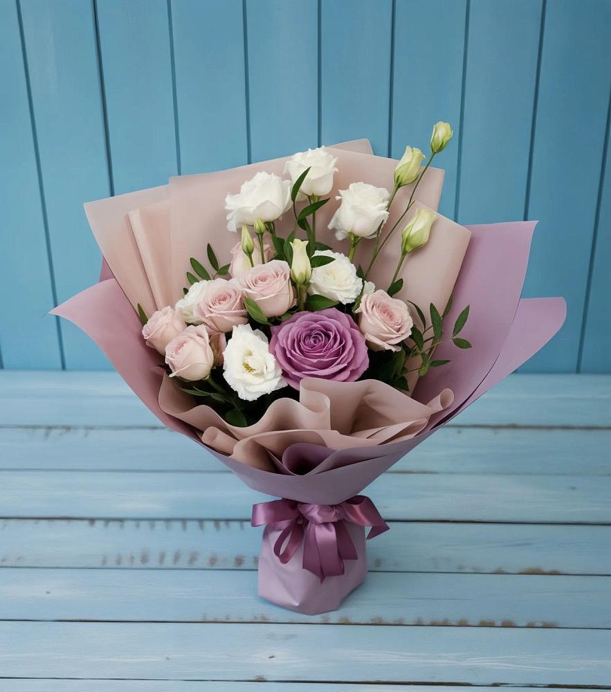 Букет цветов из: Розы и Лизиантусы в Поведниках